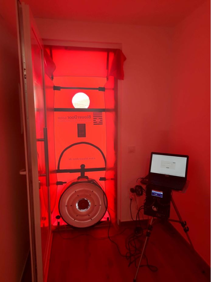 Test blower door